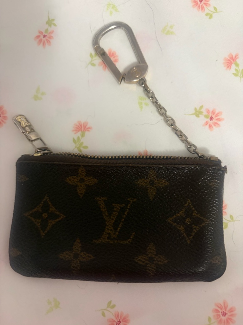 Louis Vuitton Monogram Key Pouch / Cles – Vintage (Brown Canvas, Chain & Clip) - Picture 4 of 7
